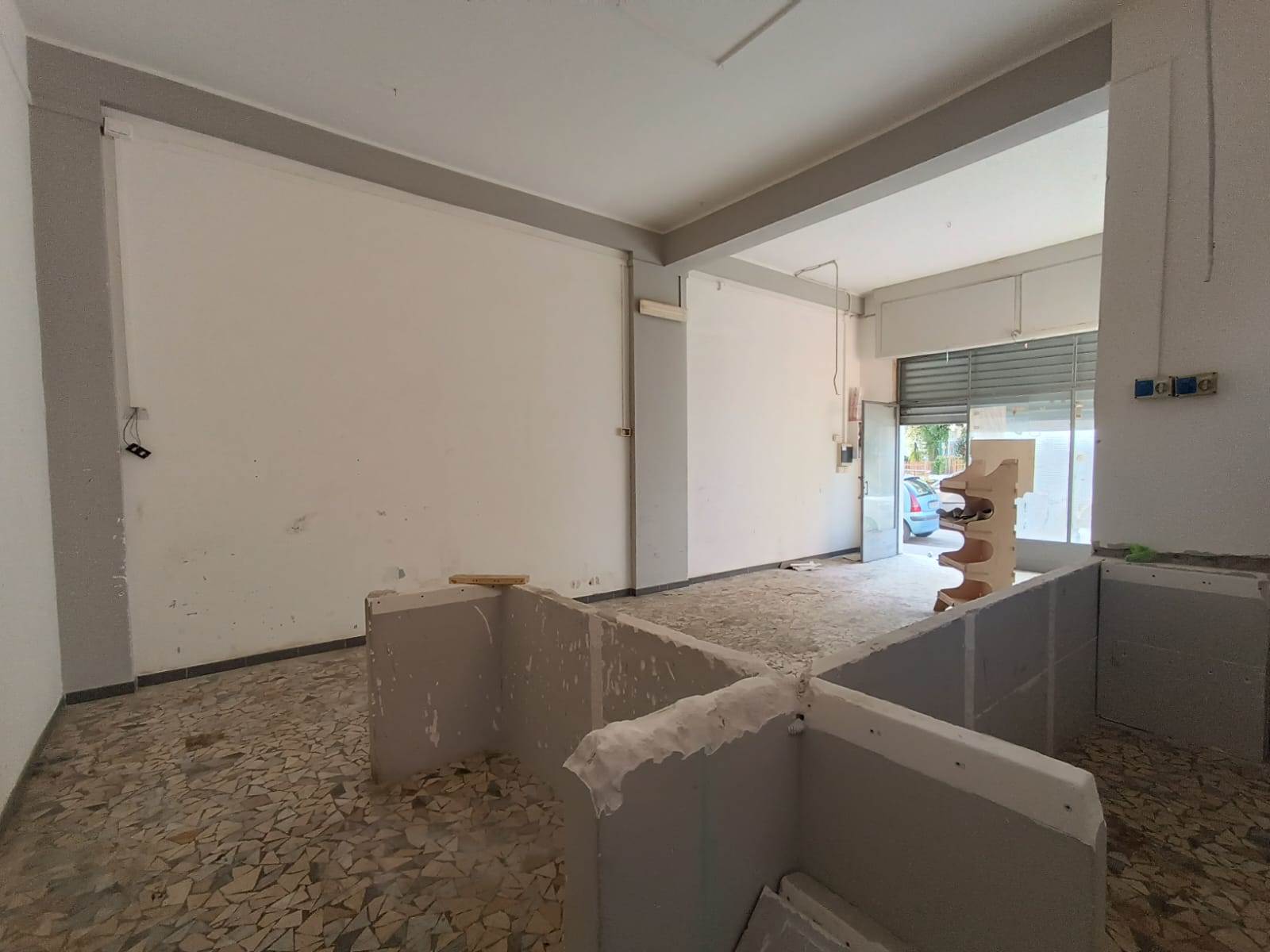 Negozio a Caserta, foto 1