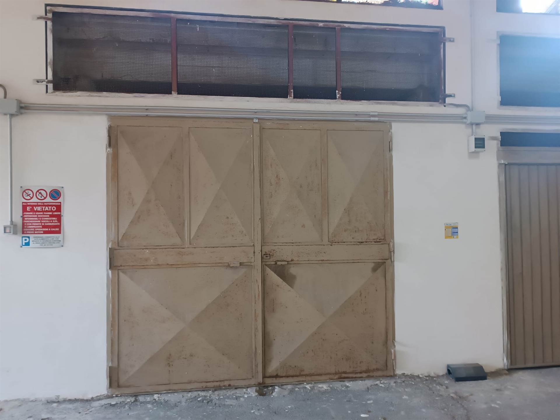Box auto in vendita a Caserta, Via Pier Paolo Pasolini